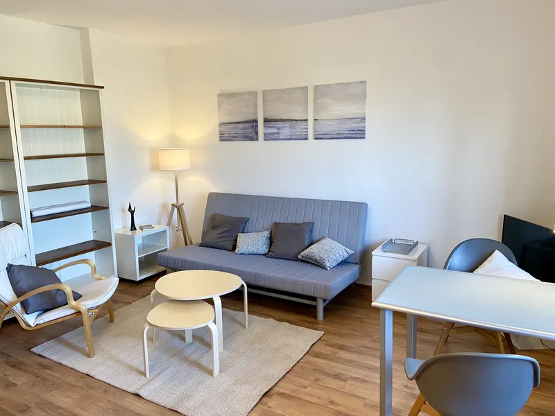 Voll-möblierte 1 Zimmer Wohnung, 36 qm, mit Loggia und EBK in Steglitz, Berlin — photo 1